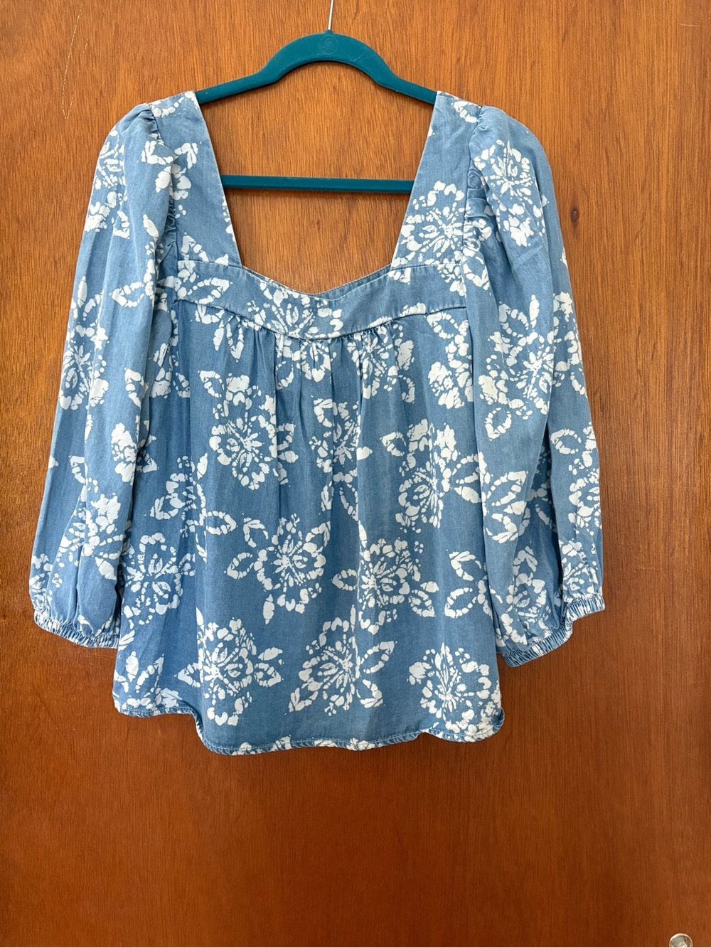 Small Caslon Blue White Floral Square Neck Chambray Top - Picture 3 of 13